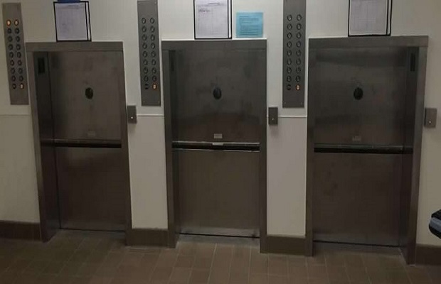 Montacargas ATM instalado